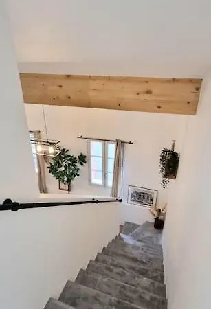 Le Duplex Catherine - Metro - Gare - Wifi 아파트 *